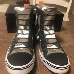 Unixes shoes military size 11